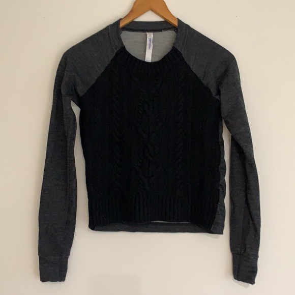 lululemon St. Moritz Cable Knit Sweater Merino Wool Black/Grey Sz6 - Picture 2 of 10